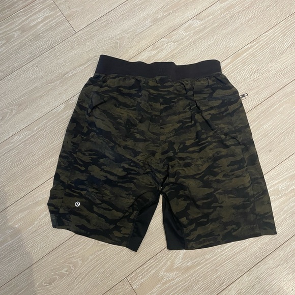 Lululemon Men - Training Shorts (Liner) - Picture 3 of 3